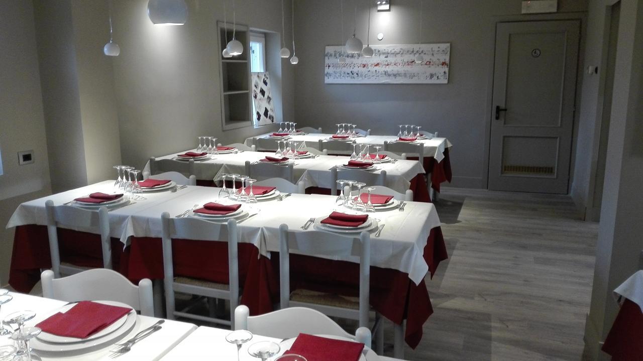 Hotel & Ristorante L'Angoletto In Selci Selci  Exteriér fotografie