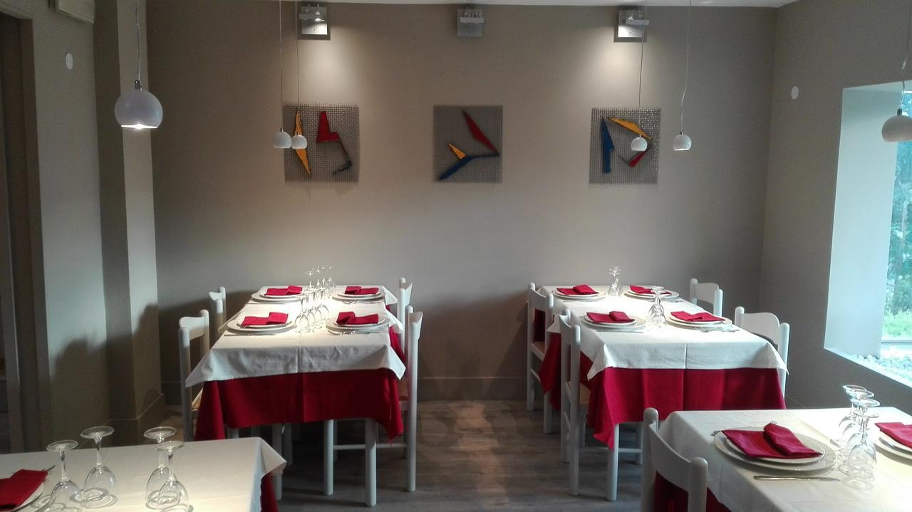 Hotel & Ristorante L'Angoletto In Selci Selci  Exteriér fotografie