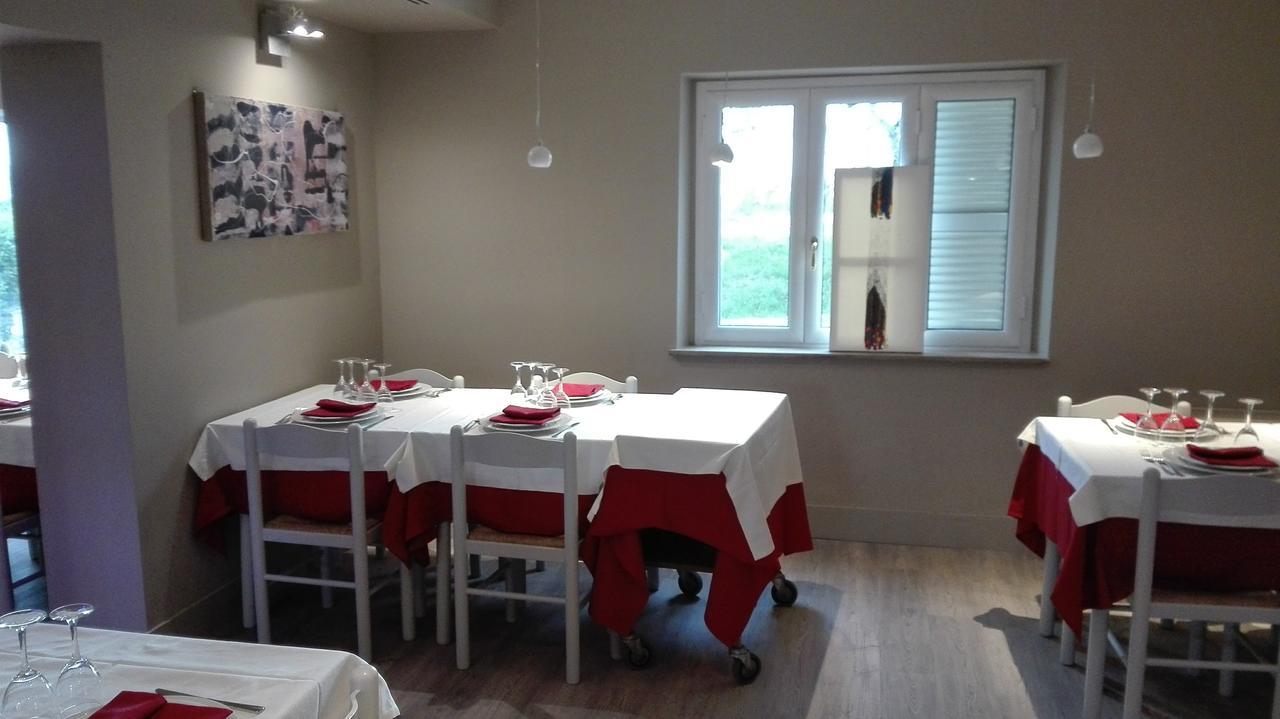 Hotel & Ristorante L'Angoletto In Selci Selci  Exteriér fotografie