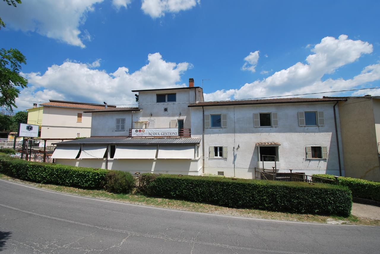 Hotel & Ristorante L'Angoletto In Selci Selci  Exteriér fotografie